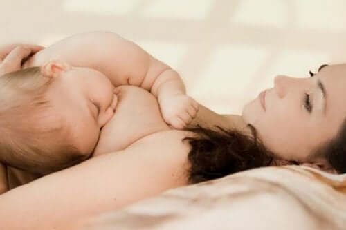 Bebê mamando