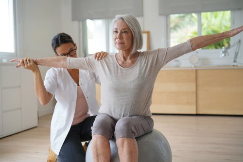 É comum engordar durante a menopausa?
