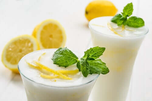 Ponche crema com limão