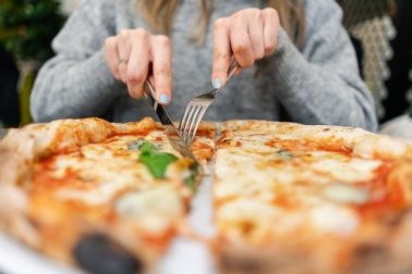 Prepare uma deliciosa pizza napolitana