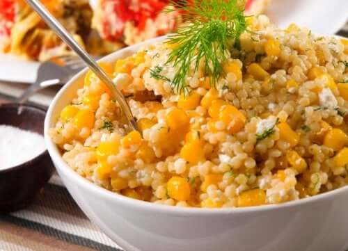 Salada de quinoa e milho