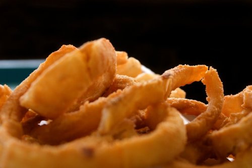 3 receitas para preparar anéis de cebola