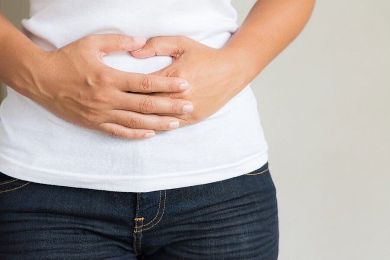 4 maus hábitos que você deve evitar em caso de gastrite