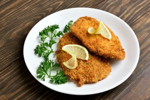 Bife à milanesa recheado com presunto e queijo