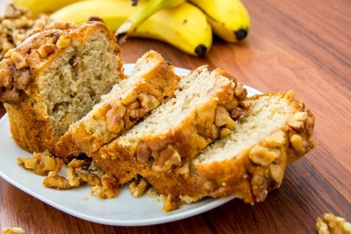 Pão de banana com amêndoas, gostoso e nutritivo