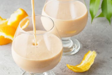 Smoothie cítrico com cúrcuma para fortalecer a sua imunidade