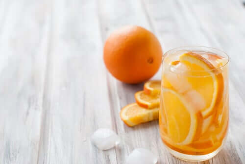 Bebida de laranja sem álcool