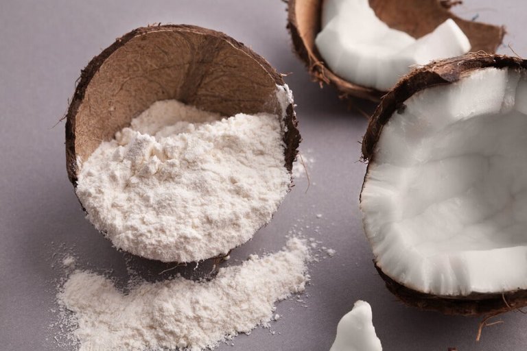 5 benefícios nutricionais da farinha de coco