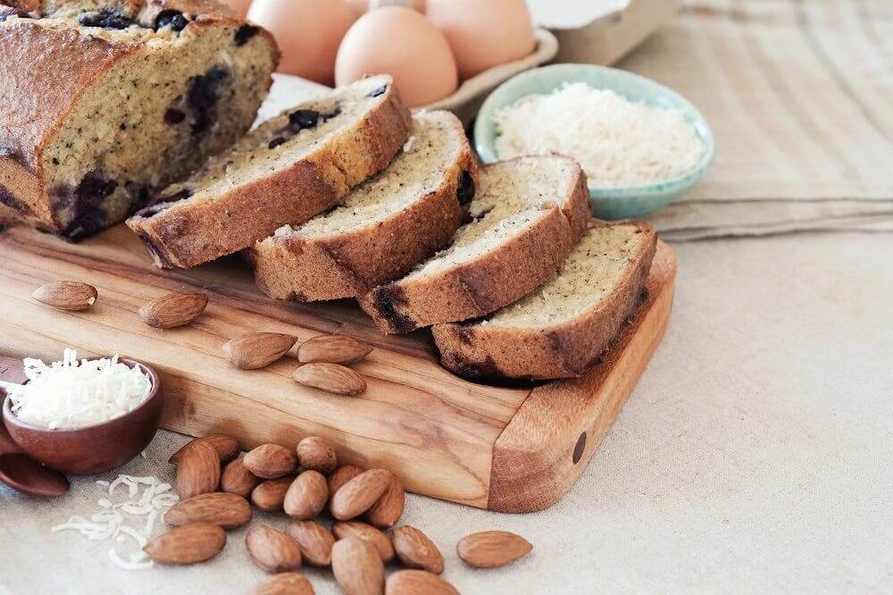 Como fazer um delicioso pão de coco e amêndoas