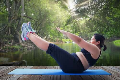 Fazer exercícios é uma das estratégias para combater a obesidade