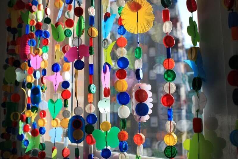 Tampas de garrafas na decoração