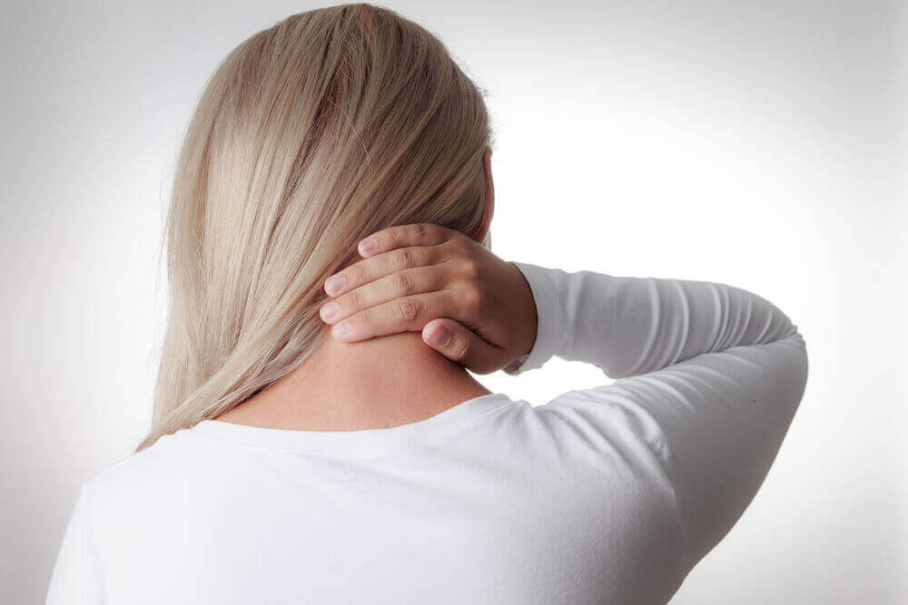 Dor e rigidez no pescoço