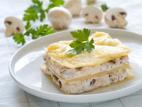 Lasanha vegana com molho bechamel