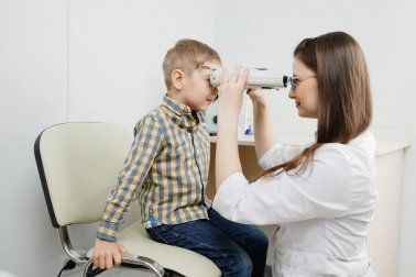 Retinoblastoma: sintomas, causas e tratamento