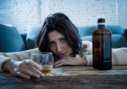 Mulher alcoólatra