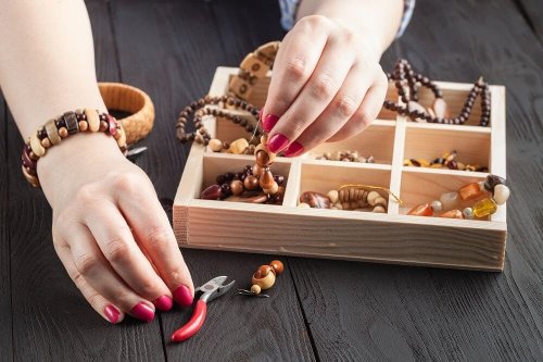 Ideias para fazer um organizador de parede para os seus acessórios