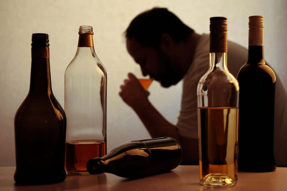 Homem alcoólatra