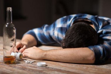 Antidepressivos e álcool: que efeitos essa combinação tem?