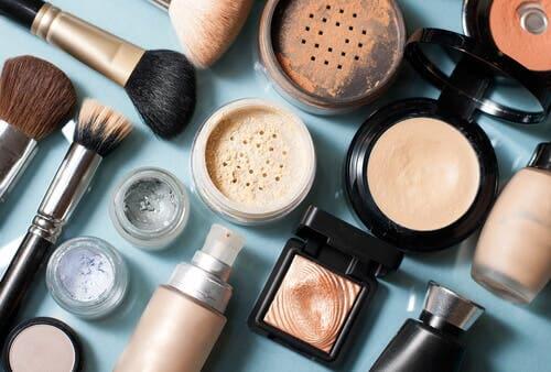 Os cosméticos podem provocar dermatite perioral