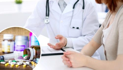 Médico receitando fármacos para alergias