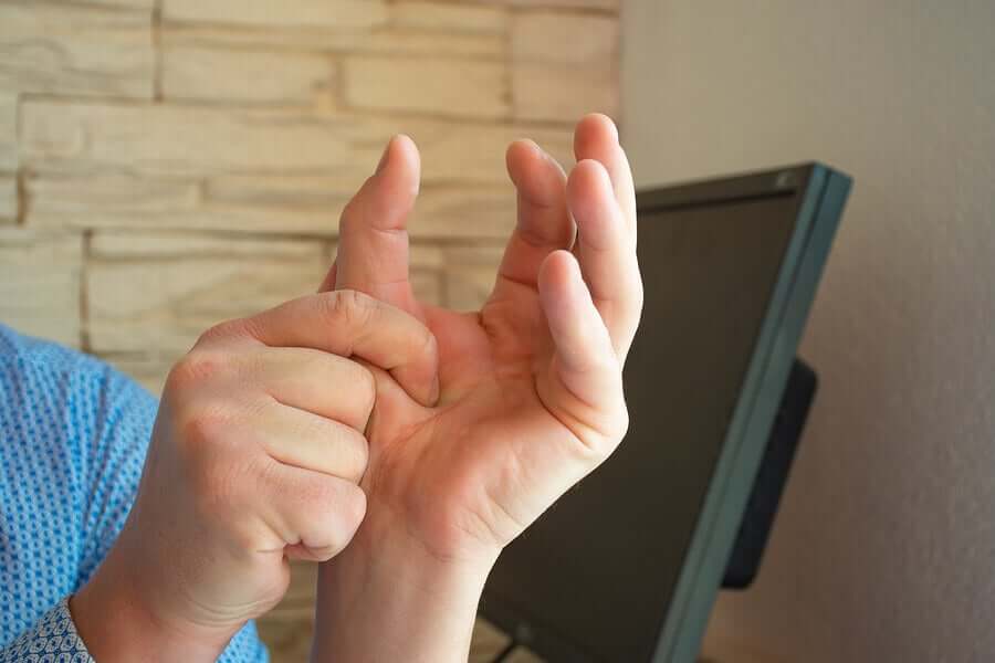 Dor articular nas mãos
