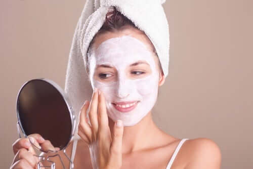 Use máscaras nutritivas na pele