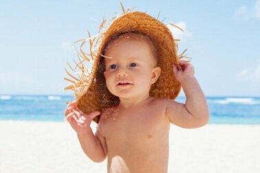 Dicas para cuidar da pele de bebês e crianças no verão
