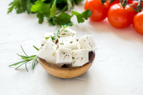Queijo feta temperado