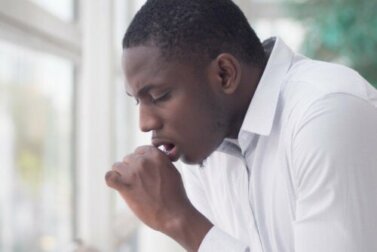 Tosse com catarro verde: o que significa?