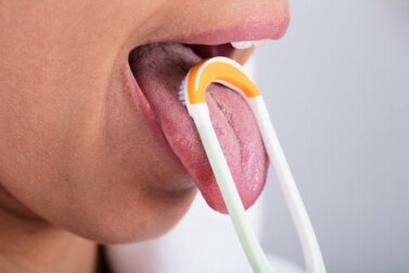 Limpador de língua: você sabe o que é e como usá-lo?