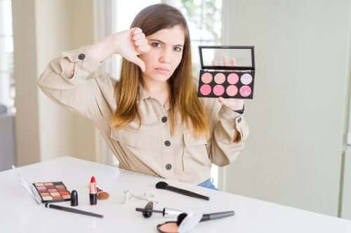 Os cosméticos podem irritar a pele?