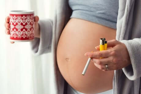 O tabagismo compromete a saúde bucal na gravidez