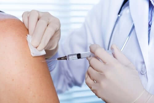 As vacinas contribuem para a imunização da população geral