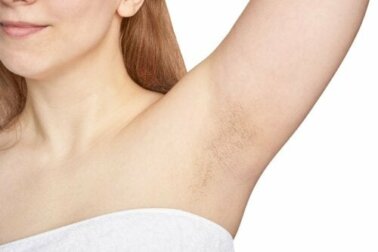 Por que temos pelos nas axilas?