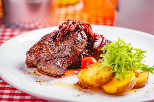 Carne com batatas