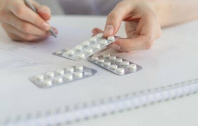Quais medicamentos podem causar hiperglicemia?