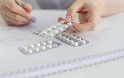 Quais medicamentos podem causar hiperglicemia?