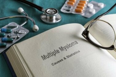 O que é o mieloma múltiplo?