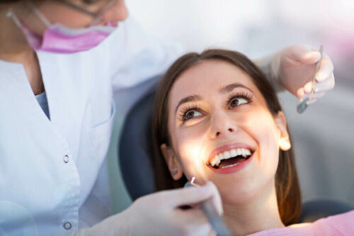 Mulher no dentista