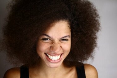 O que é o sorriso gengival e como é tratado?