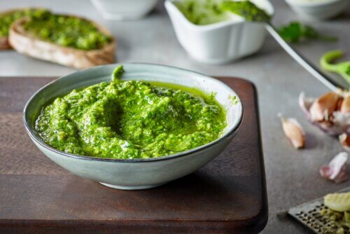 Pesto de manjericão