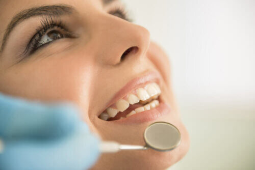 Mulher no dentista