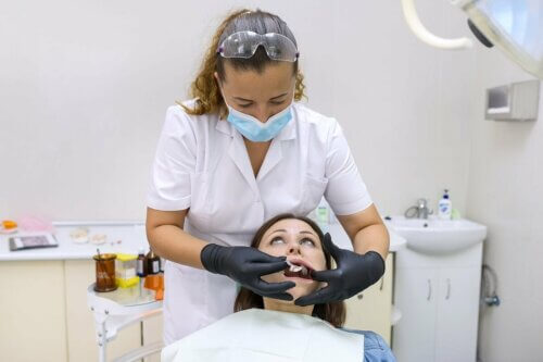Mulher no dentista