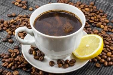 Café com limão: esta nova tendência é uma boa ideia?