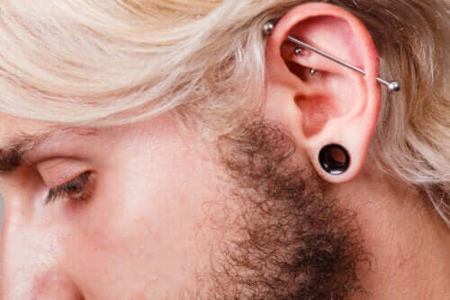 O que é um piercing transversal e como devemos cuidar dele?