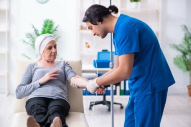 Síndrome carcinoide: causas, sintomas e tratamento