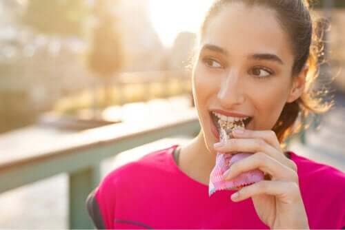 5 lanchinhos "saudáveis" que na verdade são produtos ultraprocessados