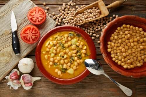 Guisado de grão de bico com espinafre