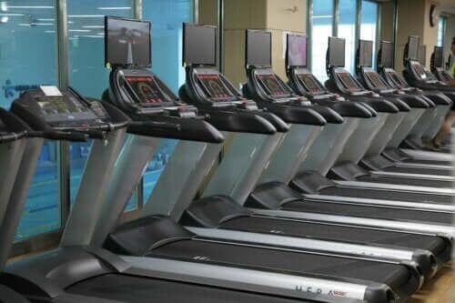 Como começar a correr na esteira?