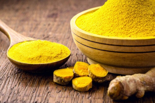 5 usos práticos da cúrcuma